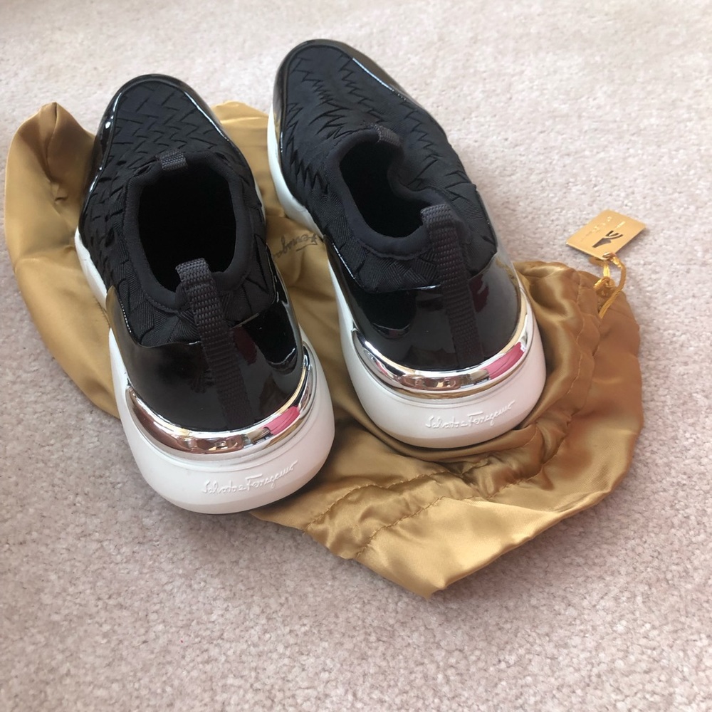 Ferragamo running sneakers size 9 1/2 - Picture 4 of 6